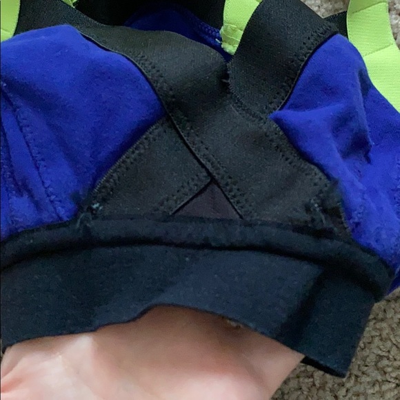 Aritzia Community Rasa Sports Bra - Picture 5 of 5